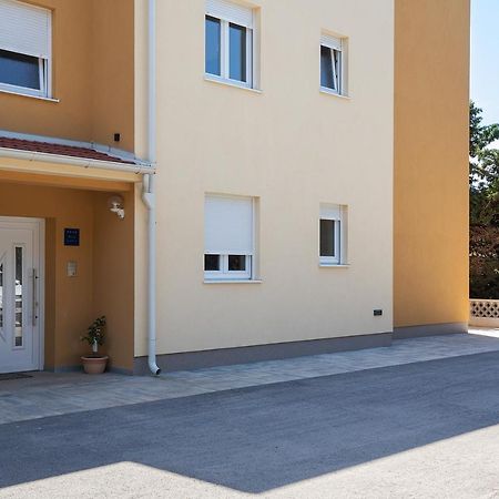 Apartment J&E Медулин Екстериор снимка